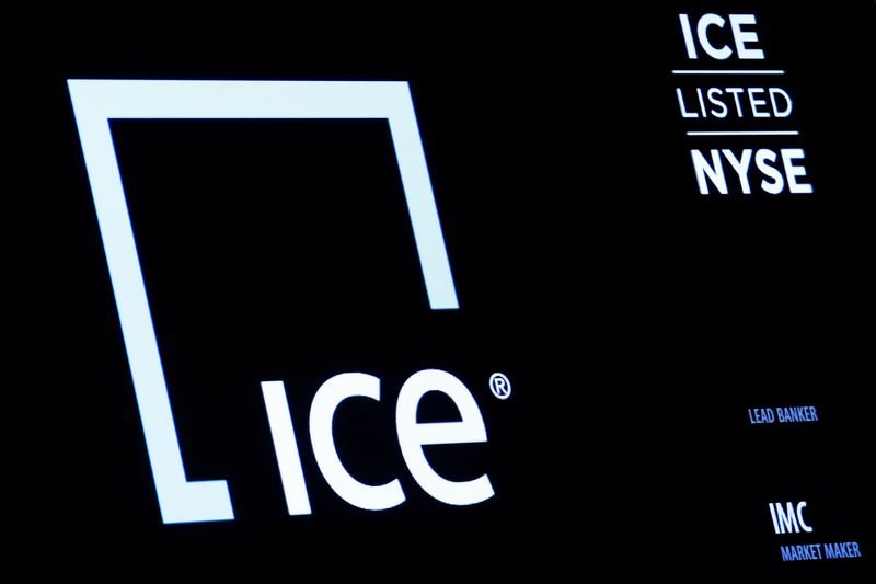 © Reuters. A screen displays the logo and ticker symbol for Intercontinental Exchange, Inc. on the floor of the New York Stock Exchange (NYSE) in New York City, U.S., November 3, 2016. REUTERS/Brendan McDermid/ File Photo